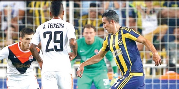 Türkiye'de futbolseverin TV masrafı 1.518 lira!