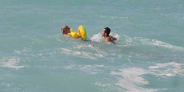 Bo�ulma tehlikesinde ya�anan panik can al�yor