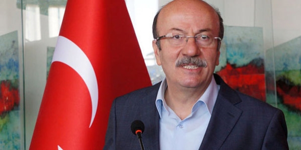 CHP'nin 'imam hatiplerin kapat�lmas�n� istedi�i' iddias�