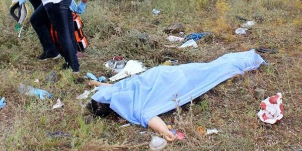 Yolcu midibüsü devrildi! 2 ölü