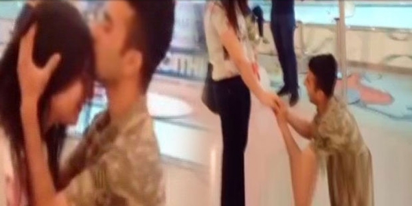 Astsubay üniformasıyla evlenme teklifi ettiği kızı dolandırdı