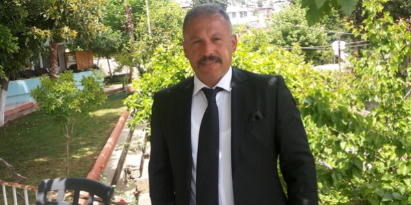 Kalp krizi geiren okul mdr hayatn kaybetti