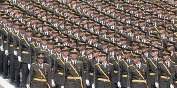 Yalnızca 3 subay terfi alabildi