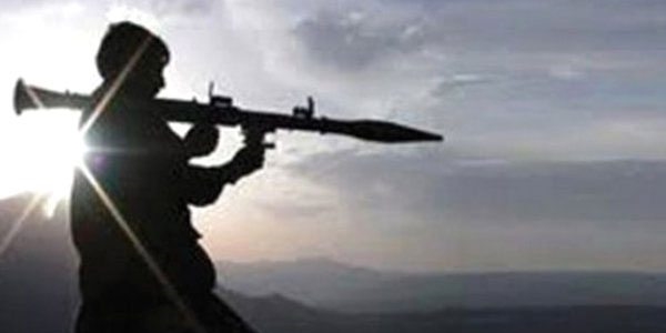 Cizre'de roketli saldırı: 2 polis yaralı