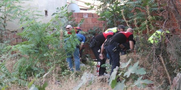 Cezaevi firarisi bacağından vurularak yakalandı
