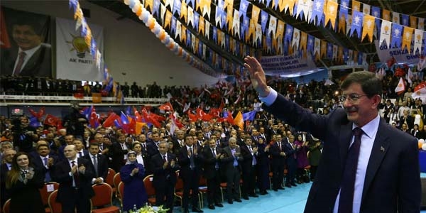 Ak Parti'de kongre hızla yapılacak