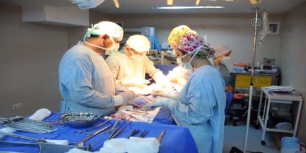 Karnından 11 kilogramlık tümör çıkarıldı