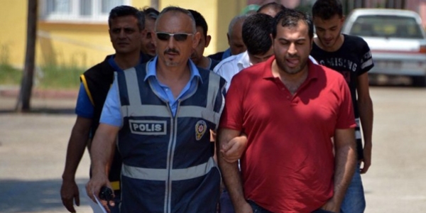 Adana'da Gelien Trkiye Partisi'ne kumar baskn