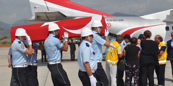 Şehit eşi, cenazeyi görünce baygınlık geçirdi