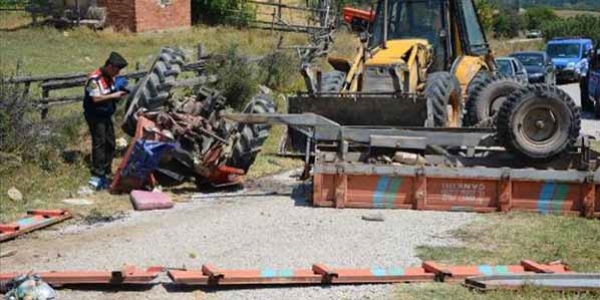 Karabük'te traktör kazası: 1 ölü, 10 yaralı