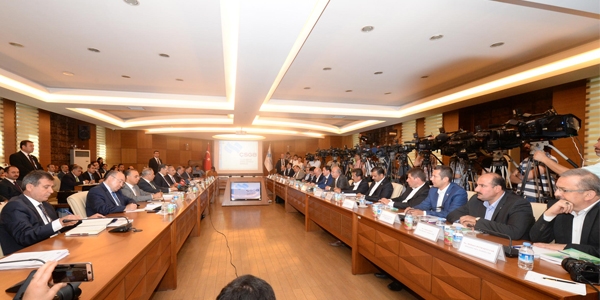 Toplu sözleşme görüşmeleri ertelendi!