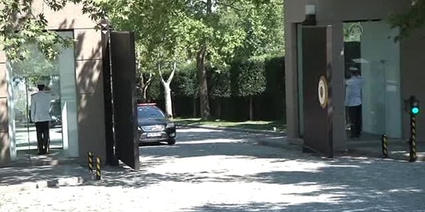 zel'den Davutolu'na veda ziyareti