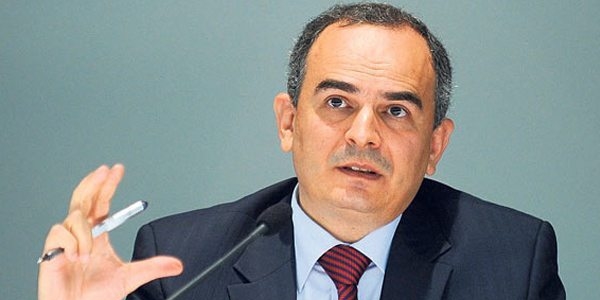 Merkez'den dolar hamlesi
