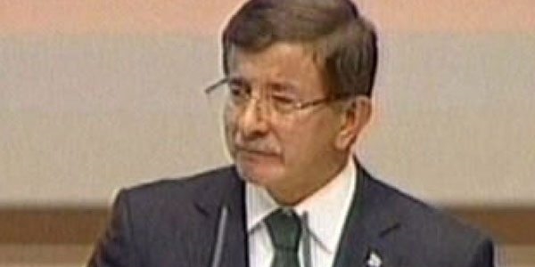 Davutoğlu gözyaşlarını tutamadı