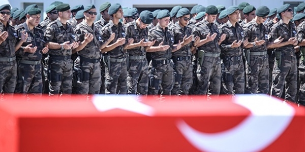Şehit komiser Çamur 'tekbir'lerle uğurlandı