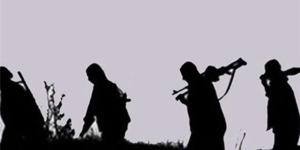 Diyarbak�r'da PTT binas�na bombal� sald�r�