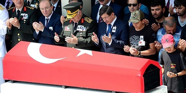 Şehit astsubay Öztürk son yolculuğuna uğurlandı