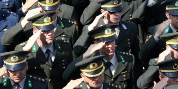 Kara Kuvvetleri Komutanl���nda devir teslim