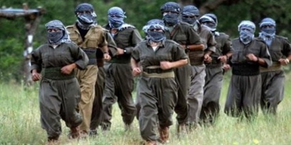 PKK'l terristler bir korucuyu kard