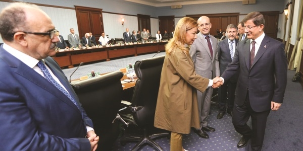 AK Parti'yi seçime yeni ekip götürecek