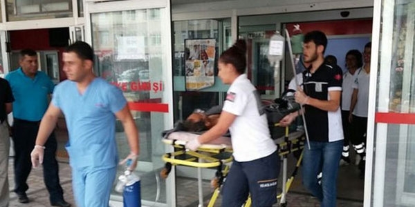 May�na basan m�hendisin iki aya�� da kesildi