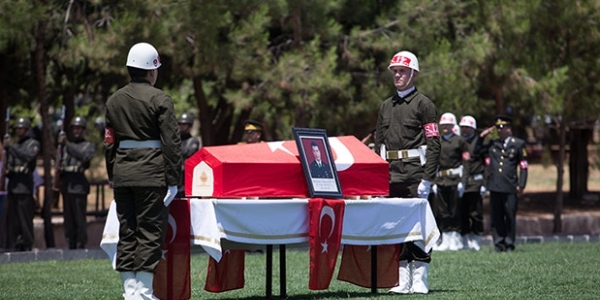 Şehit Uzman Çavuş Akın, son yolculuğuna uğurlandı