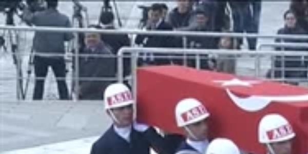 Şehit babası Paşayı ağlattı