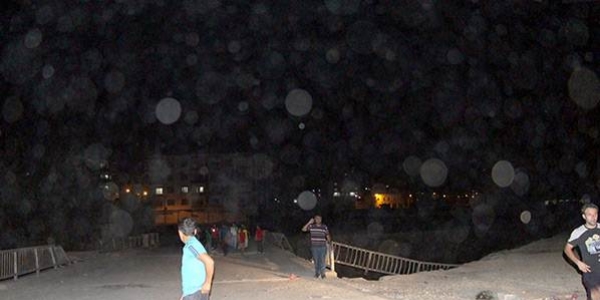 PKK'nın köprüye yerleştirdiği bomba patladı: 3 yaralı!