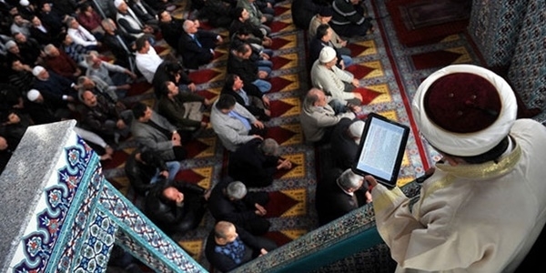 Diyanet'ten teröre karşı cuma hutbesi