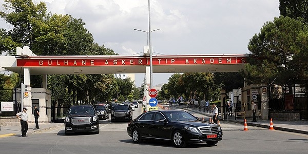 Ba�bakan Davuto�lu'dan gazilere ziyaret