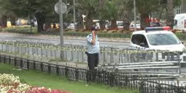İstanbul Emniyet Müdürlüğü yakınında şüpheli araç alarmı!