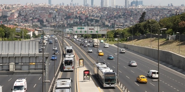 İstanbul'da Pazar günü bu yollara dikkat