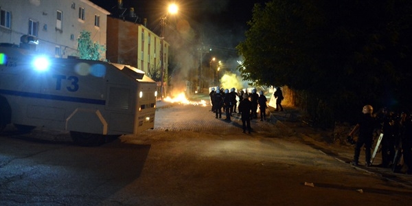 PTT binasına molotoflu saldırı