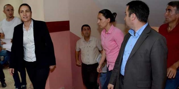 Hakkari Belediyesi eş başkanları tutuklandı