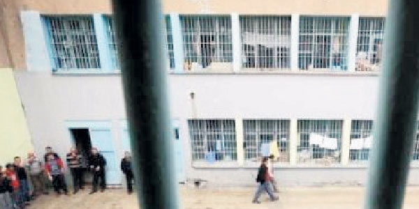 Hapishaneler 'örtülü af' yöntemiyle boşaltılacak