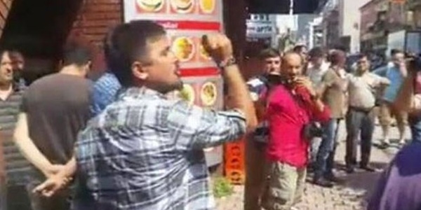 Hopa'da Bakan Eroğlu'na protesto