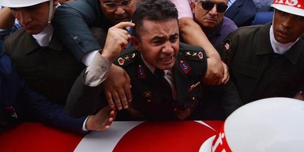 Ba�bakan'dan Yarbay a��klamas�