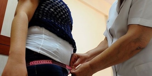 Obezite kronik hastalıklara davetiye çıkarıyor