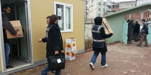 Polis, Çetin'in bilgisayarındaki bilgilere el koydu