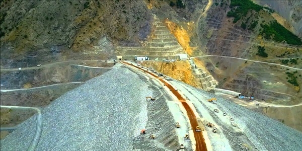 Baraja sald�r�: 5 g�venlik g�revlisi yaral�