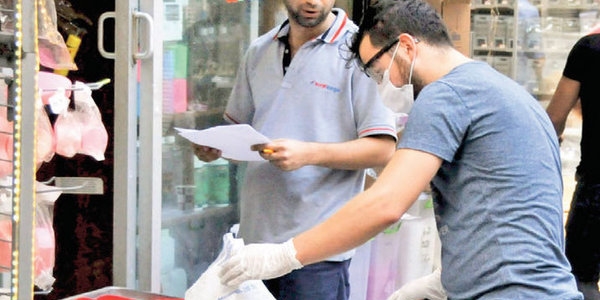 Gazeteci 'bomba hammaddesi' alışverişine çıktı