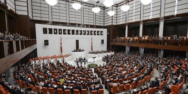 Yeni bakanlar bürokrat mı olacak, dışardan mı olacak