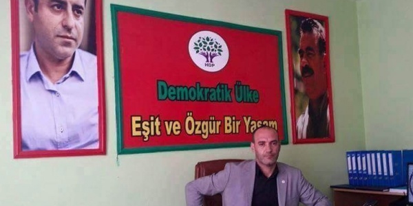 2 kişiyi dağa götürmek isteyen HDP'li başkan tutuklandı