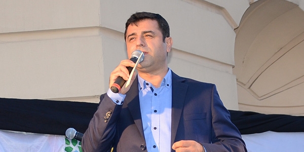 Demirtaş: Kürtler özerklik istemesin de ne yapsın?