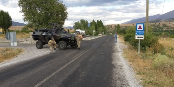 Erzincan'da yol kesen 5 terrist ldrld