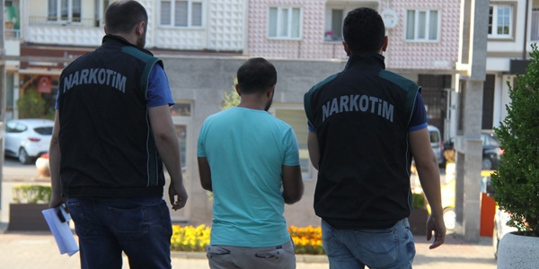 Bursa'da uyuturucu taciri genler yakaland