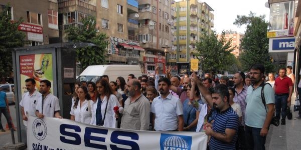 Cizre'de öldürülen hemşire için oturma eylemi