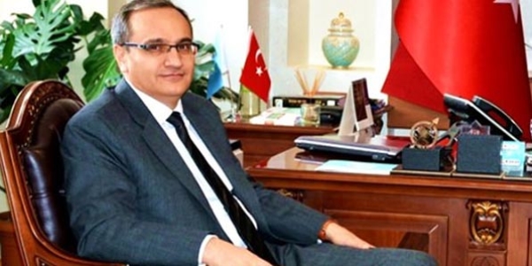 İki gün içinde önce müsteşar sonra bakan oldu