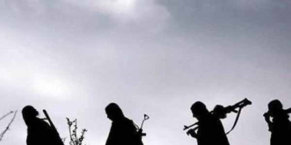 PKK köy boşaltıyor cephanelik dolduruyor