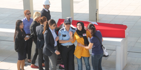 �ehit polis memuru Sakarya, son yolculu�una u�urlan�yor